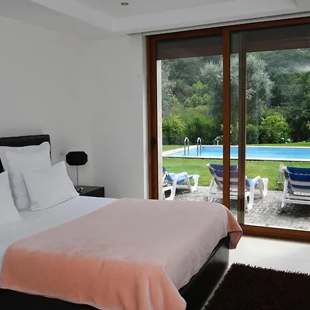 Spacious In With Year-round Private Pool Villa Caniçada