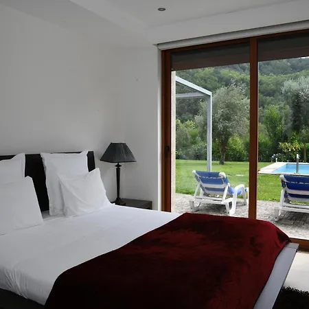 Spacious In With Year-round Private Pool Villa Caniçada